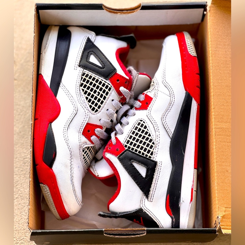Jordan Retro 4 Fire Red PS Size 13